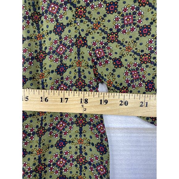 Anthropologie Daniel Rainn Top Womens M Green Medallion Keyhole Sheer Roll Tab - Picture 8 of 10